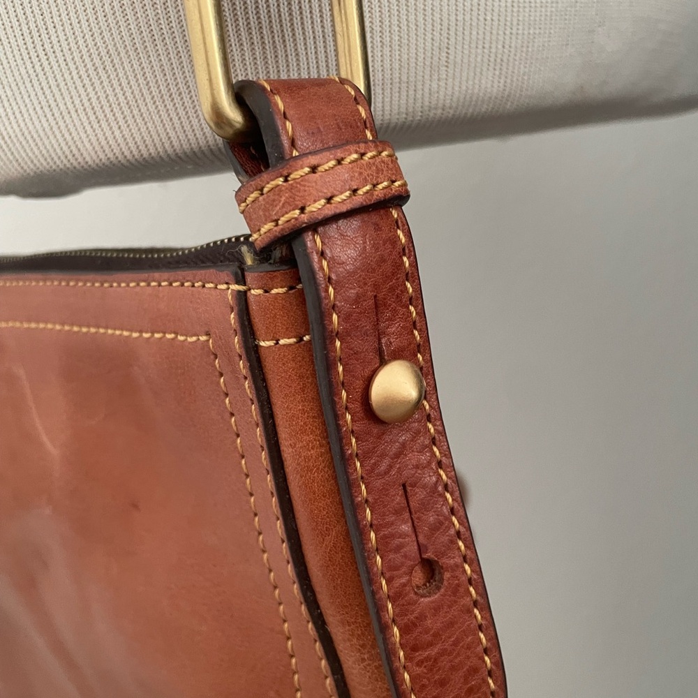 Dooney & Bourke Florentine Huntington Letter Carrier Bag - Picture 6 of 12